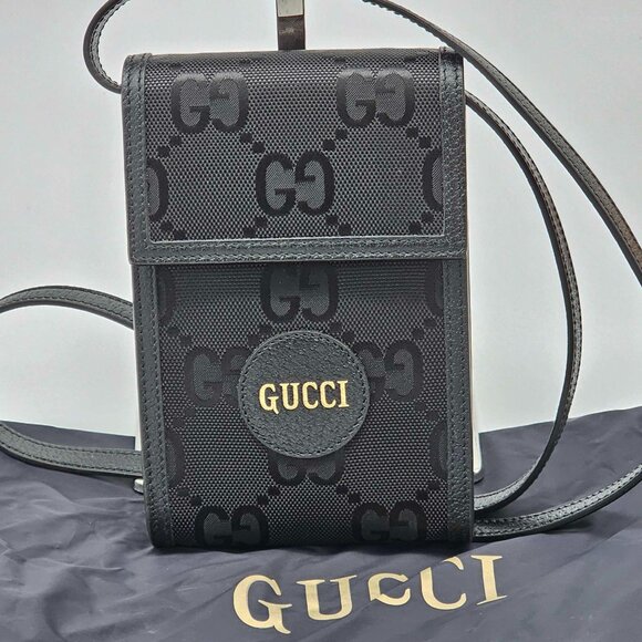 Gucci Handbags - GUCCI Leather Phone Pouch Bag 300-042525